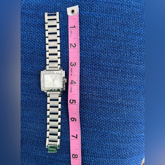 COACH SILVER Stainless Steel LADIES WATCH - Picture 3 of 6